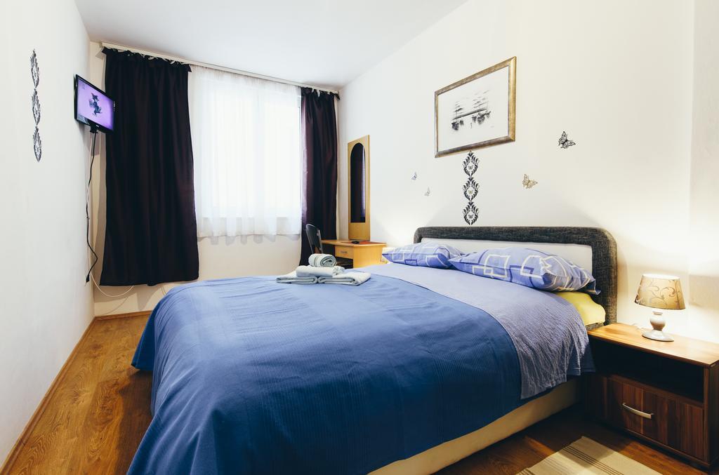 Apartment Sweet Dreams